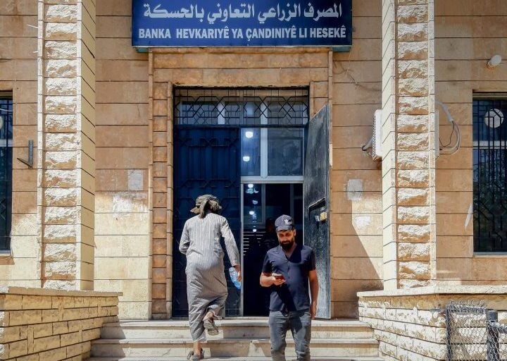 المصرف الزراعي بالحسكة يبدأ صرف مستحقات مزارعي الحبوب