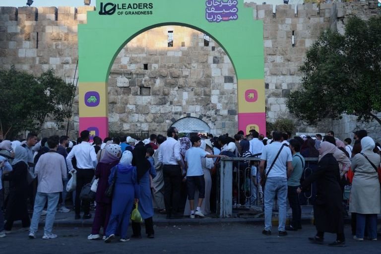 قلعة دمشق تتحول إلى منصة ثقافية وفنية ضمن مهرجان صيف سوريا