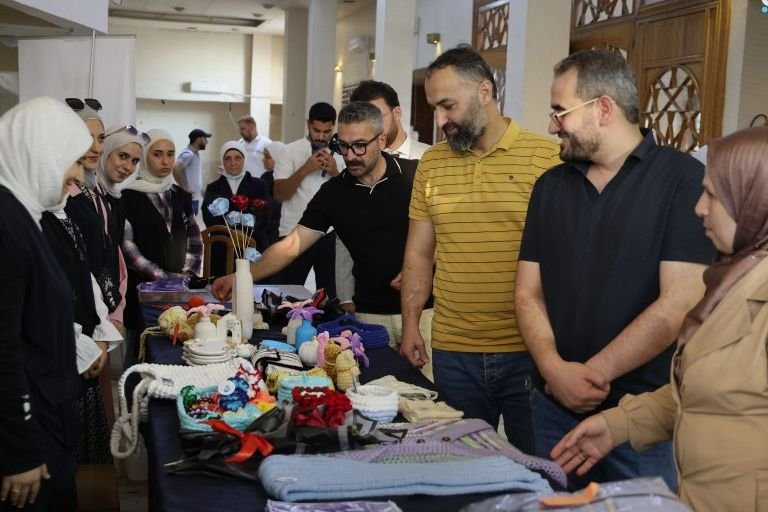 حماة تطلق سوقاً للمنتجات الصديقة للبيئة لدعم المبادرات المجتمعية