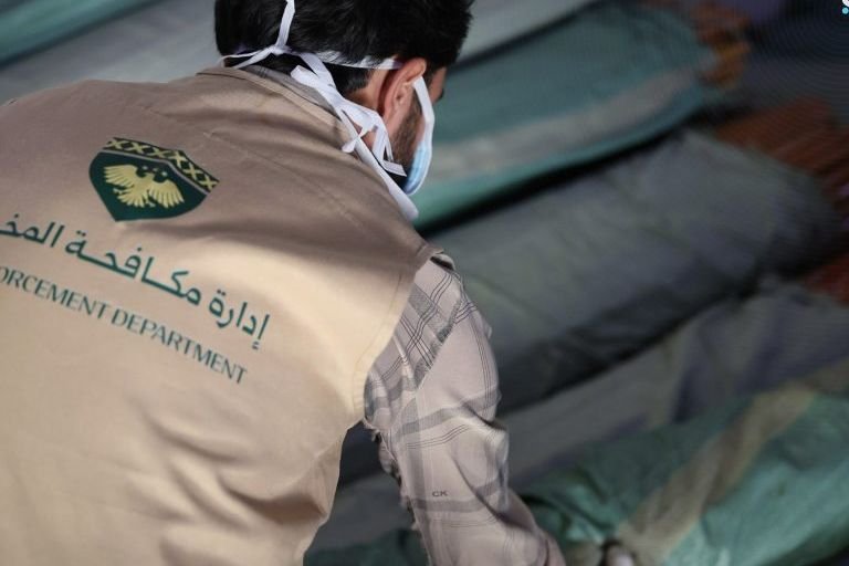 إحباط تهريب 197 ألف حبة كبتاغون مخبأة داخل عصي مساحات في دمشق