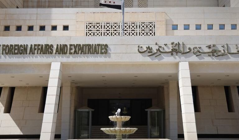 سوريا تدين استهداف الاحتلال الإسرائيلي سيارة مدنية في ريف دمشق