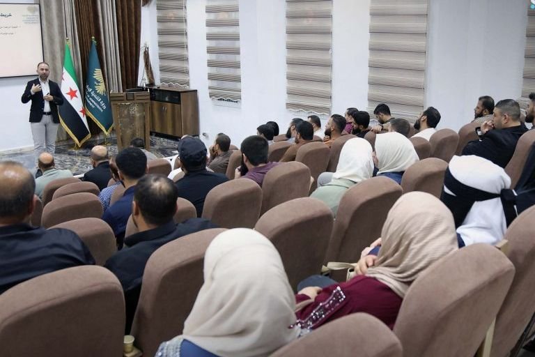 ندوة تفاعلية في إدلب تبحث معالجة فجوة التنفيذ في القطاع الحكومي