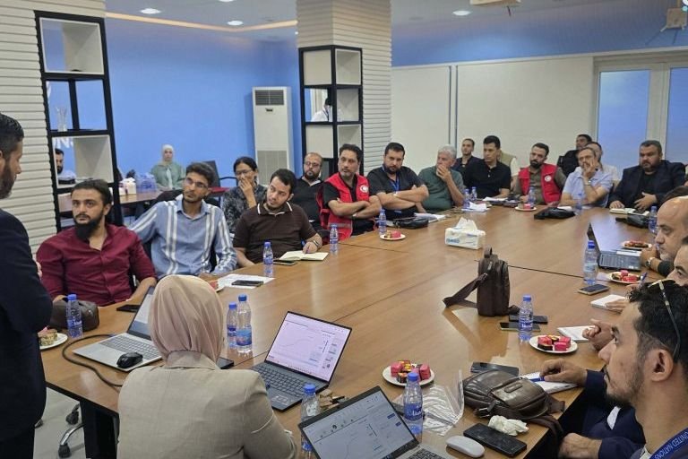دير الزور: اجتماع موسع لبحث أولويات الدعم الطبي وتطوير الخدمات الصحية