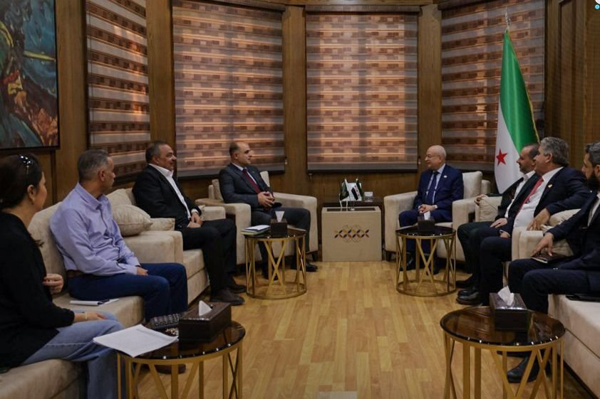 وزارة النقل والأشغال العامة تبحثان تسريع وتيرة المشاريع المشتركة