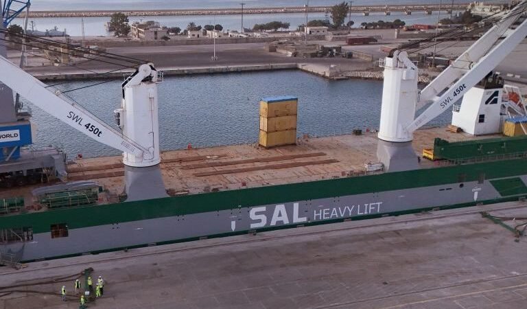 تعزيز العمليات التشغيلية في مرفأ طرطوس عبر رافعات حديثة