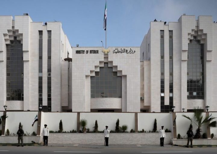إطلاق نظام الحجز الإلكتروني في دائرة أحوال درعا بدءاً من الأحد