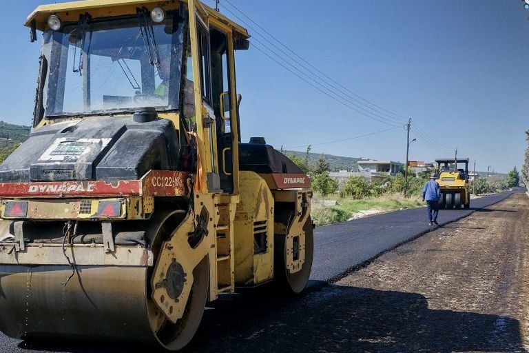 استئناف أعمال تأهيل طريق دركوش – جسر الشغور في إدلب
