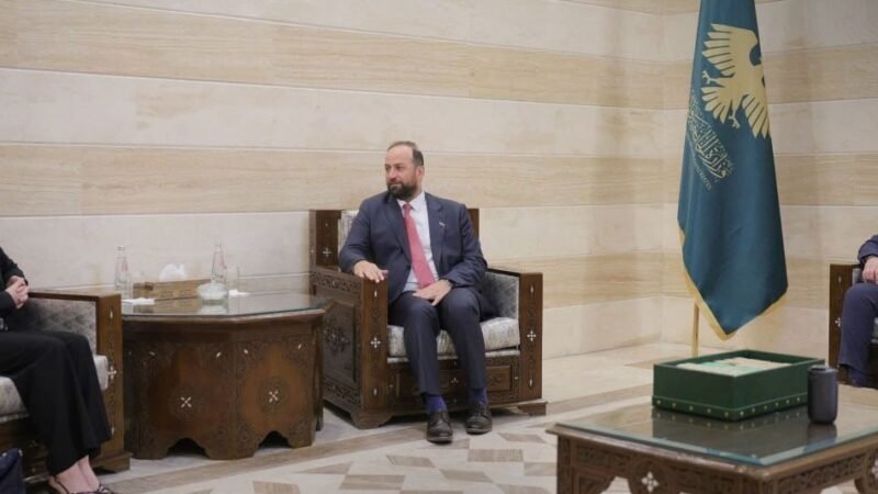 مباحثات سورية سويدية حول تعزيز العلاقات وملف اللاجئين