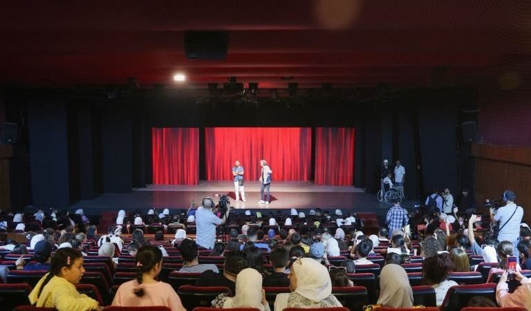 انطلاق أيام مسرح الطفل في دمشق بعرض فلة والأقزام السبعة