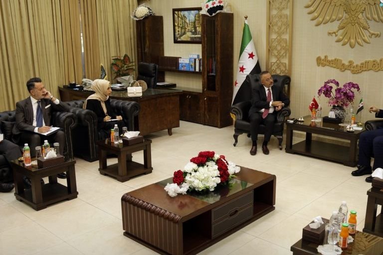 وزير التربية يبحث مع السفير التركي سبل تعزيز التعاون التعليمي