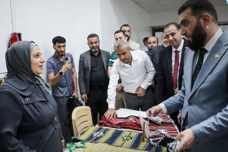 إدلب تفتتح مهرجان الحرف اليدوية بمناسبة يوم السياحة العالمي