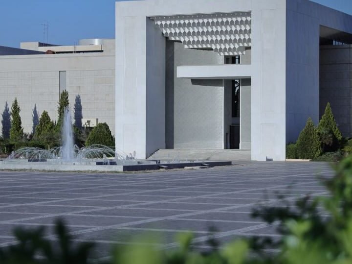 تعيين الدكتور عبد الرزاق محمد الحسين رئيساً للجامعة السورية للعلوم الأمنية