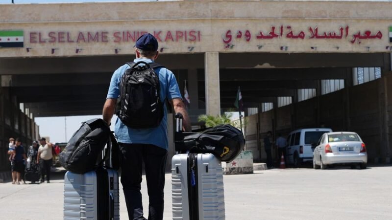 منفذ السلامة يشهد عبور 1.23 مليون مسافر و46 ألف شاحنة في 8 أشهر