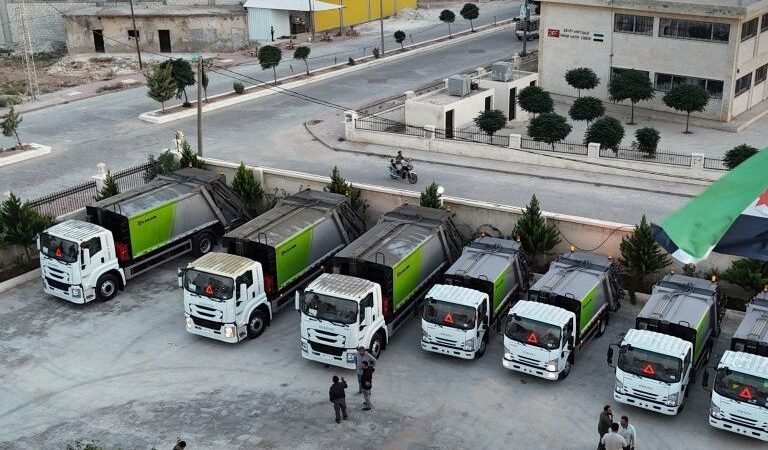 تعزيز خدمات النظافة في الباب والراعي بريف حلب بآليات جديدة