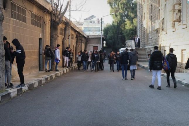 وزارة الطاقة تعلن إغلاق الثانويات النفطية بدءاً من عام 2026