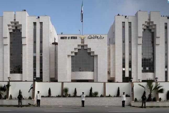وزارة الداخلية تفتح باب الانتساب لدورة استثنائية في قوى الأمن الداخلي