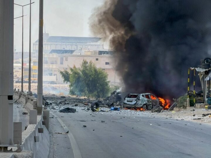 4 قتلى و10 مصابين بانفجار مخزن للأسلحة ومخلفات الحرب قرب سرمدا