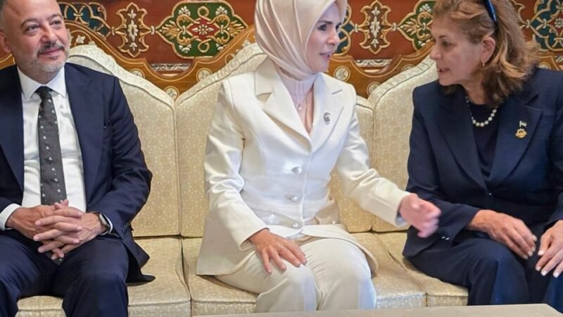 وزيرة الأسرة التركية تصل إلى دمشق