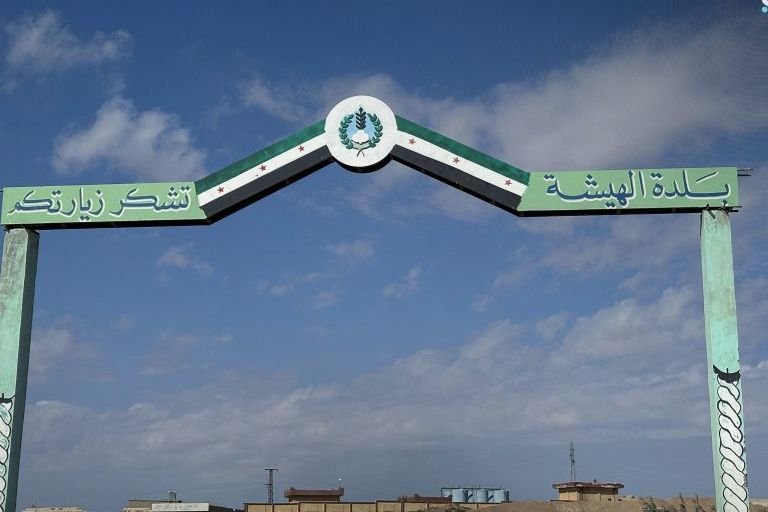 إزالة السواتر والخنادق في ريف الرقة لتحسين الواقع الخدمي