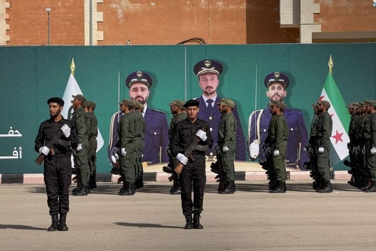 تخريج دفعة جديدة من عناصر الأمن الداخلي في محافظة اللاذقية