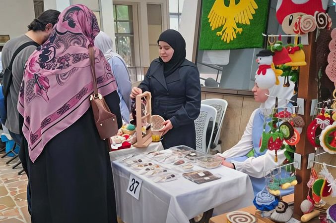 بازار في جامعة دمشق يدعم مشاريع الطلاب الريادية