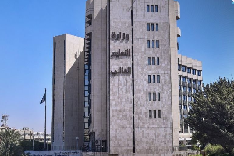 مجلس التعليم العالي يحدد سقف أجور الساعات المعتمدة بالجامعات الخاصة
