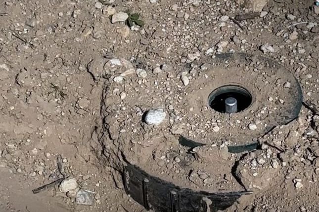 وفاة طفل وإصابة اثنين آخرين بانفجار لغم في ريف حماة
